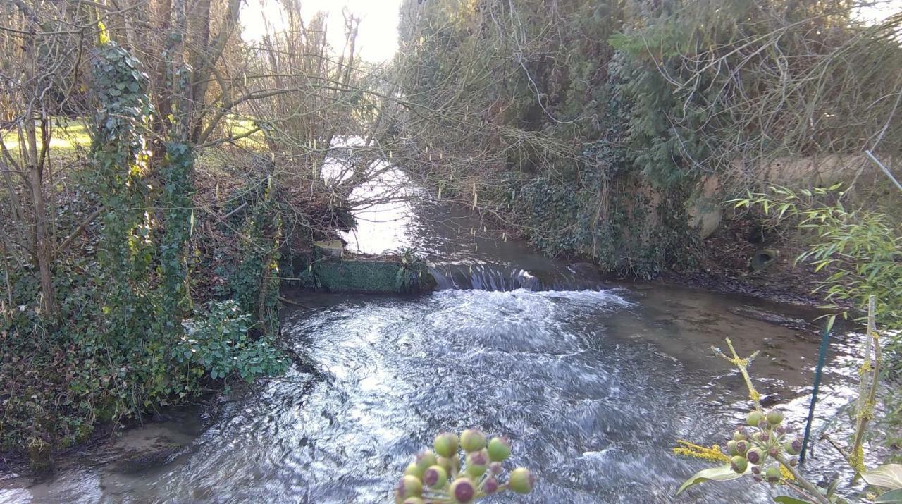 Le Moulin Aux Moines Bed & Breakfast Croissy-sur-Celle Eksteriør bilde